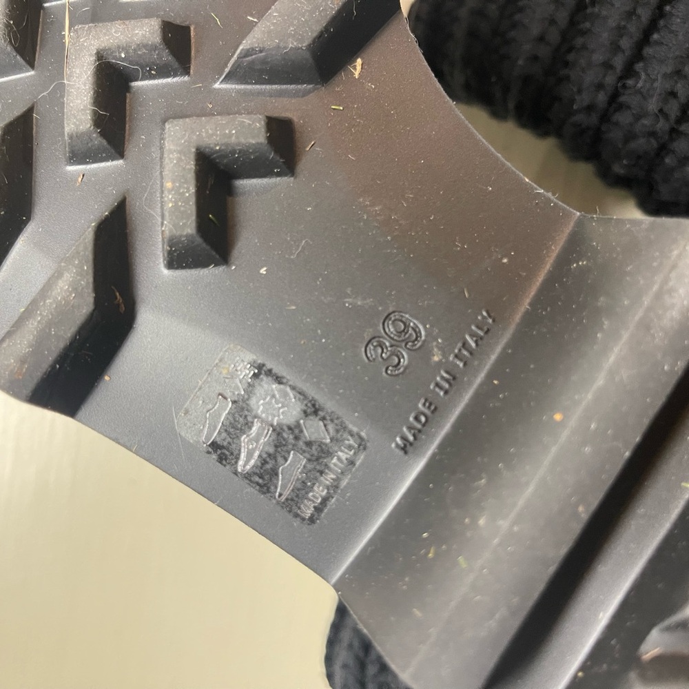 Moncler boots - Picture 5 of 6